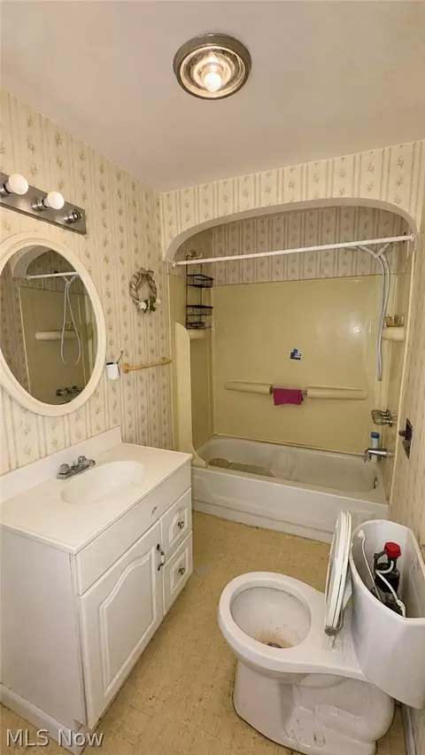 Bath - 103 Smith St, Weirton, WV 26062 photo 1 of 1