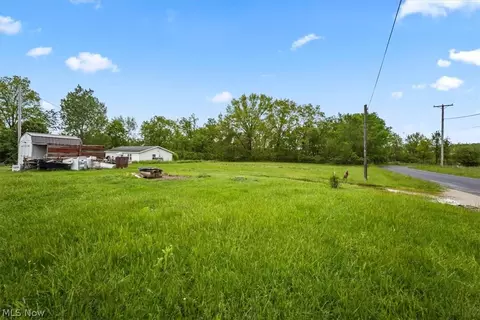 Exterior - 4316 Pleasant St, Willard, OH 44890 photo 14 of 14