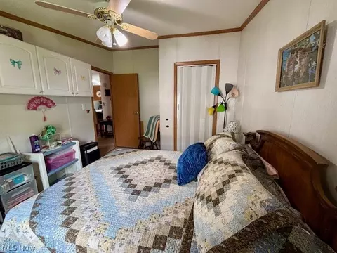 Bedroom - 147 Northgate Dr NE, Warren, OH 44484 photo 6 of 8