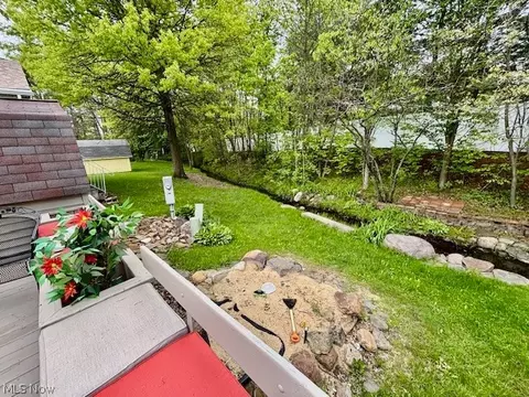 Exterior - 147 Northgate Dr NE, Warren, OH 44484 photo 7 of 9
