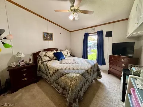 Bedroom - 147 Northgate Dr NE, Warren, OH 44484 photo 7 of 8