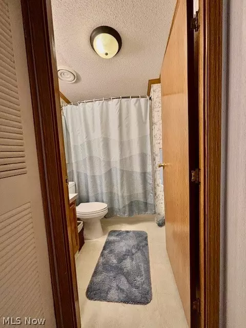 Bath - 147 Northgate Dr NE, Warren, OH 44484 photo 5 of 5