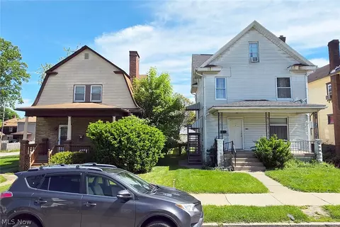 1435 Ridge Ave, Steubenville, OH 43952