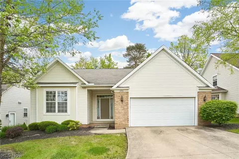 1096 Venice Ct, Macedonia, OH 44056
