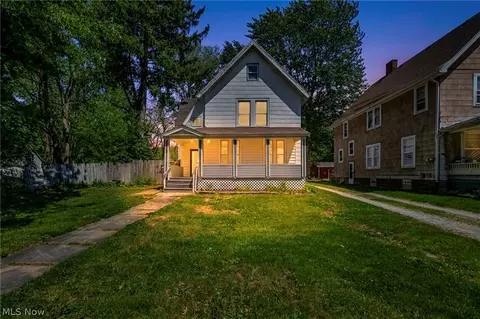 1004 East Ave, Elyria, OH 44035