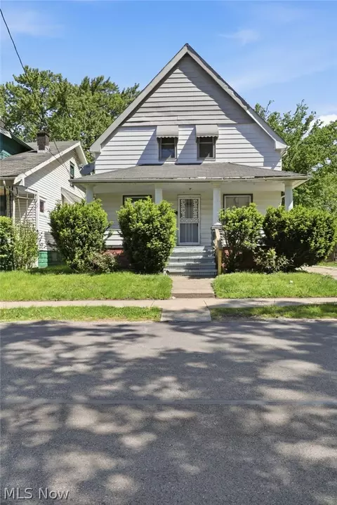 13913 Chapelside Ave, Cleveland, OH 44120