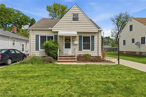9210 Fernhill Ave, Parma, OH 44129