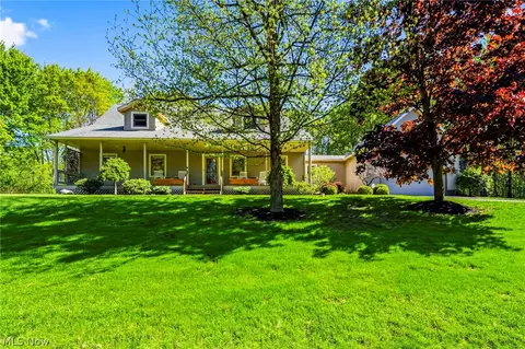 11790 Arbor Glen Dr, Chardon, OH 44024