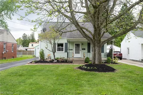 4020 Stratmore Ave, Youngstown, OH 44511