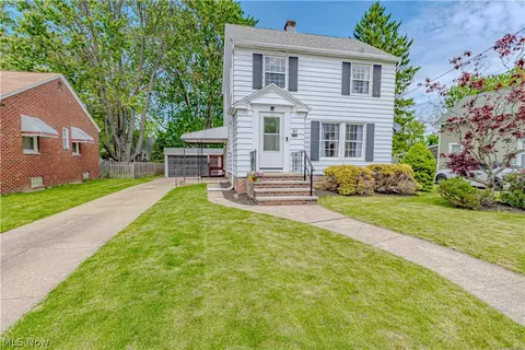 80 Hamilton St, Berea, OH 44017