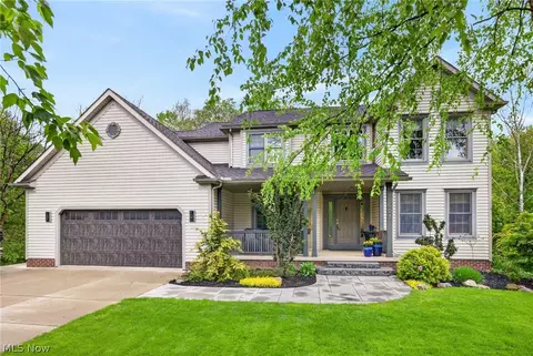 607 Highwood Dr, Cuyahoga Falls, OH 44223