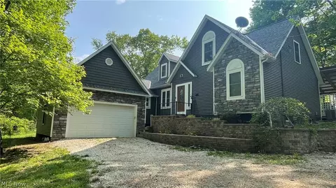 5091 Apollo Rd NE, Salineville, OH 43945
