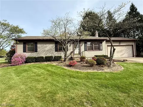 6099 Glenridge Rd, Youngstown, OH 44512