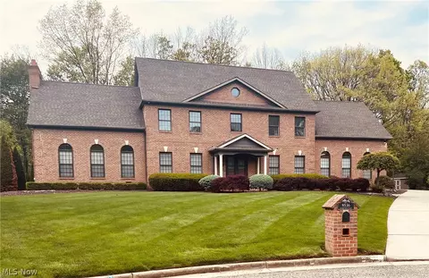 8536 Cherry Hill Pl, Youngstown, OH 44514