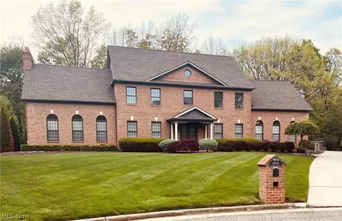 8536 Cherry Hill Pl, Youngstown, OH 44514