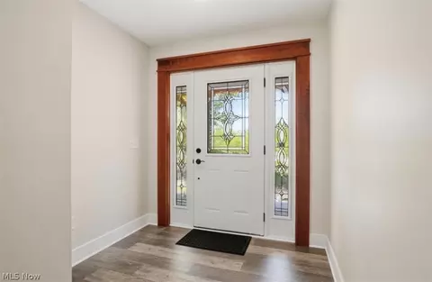 Entry Way - 6842 Florence Ave, Ashtabula, OH 44004 photo 1 of 9
