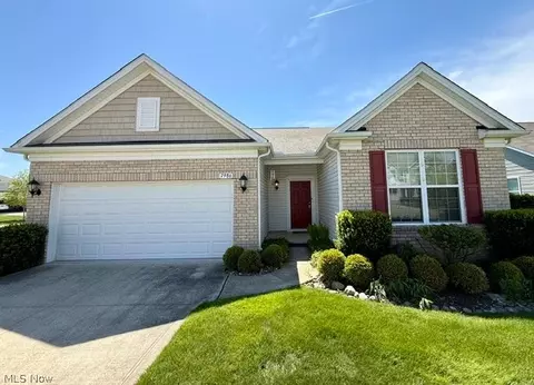 7986 Heatherglen Dr, Mentor, OH 44060