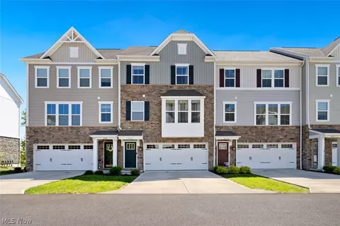 1423 Chateau Pl, Avon, OH 44011