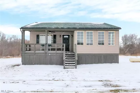 18010 Winterset Ln, Lore City, OH 43755