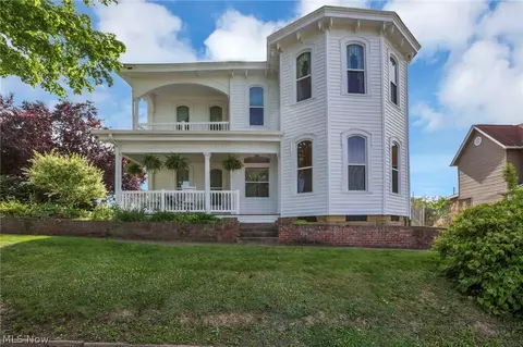 219 High St, Senecaville, OH 43780