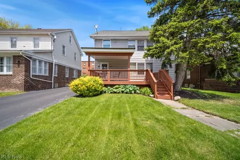 10612 Clifton Blvd, Cleveland, OH 44102