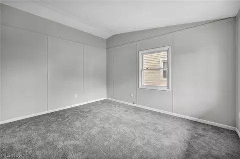 160 Boston Ave, Elyria, OH 44035 photo 6