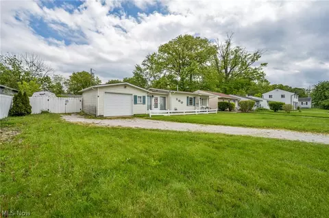 160 Boston Ave, Elyria, OH 44035 photo 3