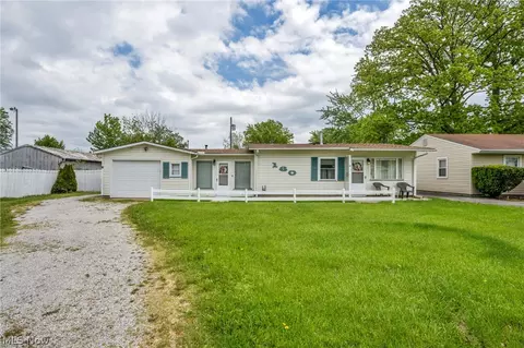 160 Boston Ave, Elyria, OH 44035