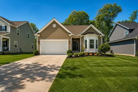 8418 Bedaos Dr, Willoughby, OH 44094