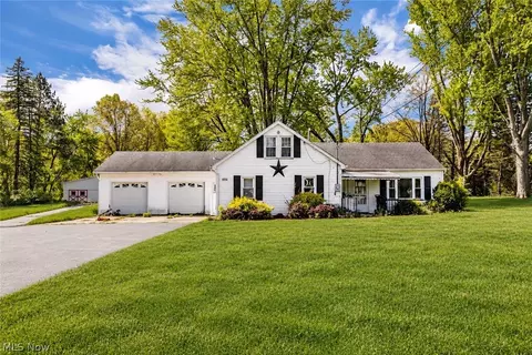 4556 Warren Sharon Rd, Vienna, OH 44473