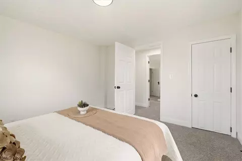 Bedroom - 384 Mary St, Marion, OH 43302 photo 3 of 9