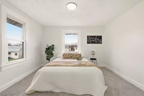 Bedroom - 384 Mary St, Marion, OH 43302 photo 1 of 9