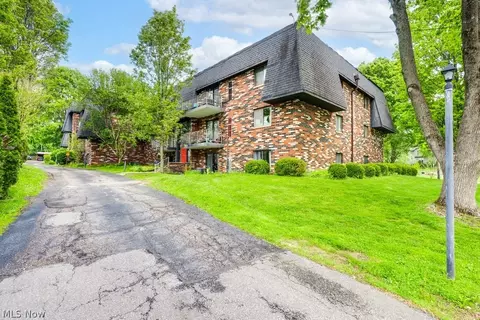 729 W Main St #B, Kent, OH 44240