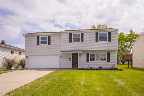 25046 Buckthorn Rd, Bedford Heights, OH 44146