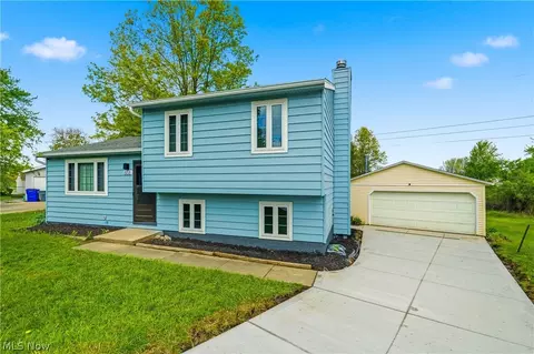668 Westbrook Ct, Ravenna, OH 44266