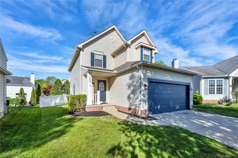 554 Hastings Ct, Akron, OH 44319