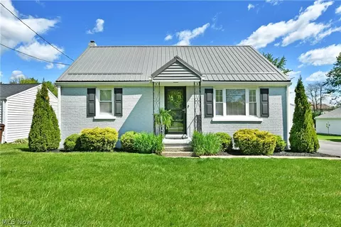 306 Glendola Ave NW, Warren, OH 44483