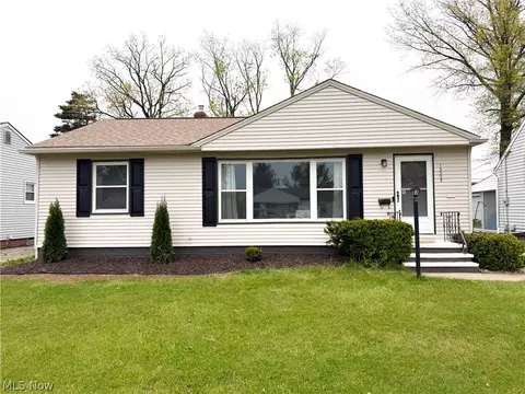 15305 Steinway Blvd, Maple Heights, OH 44137
