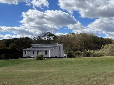 15393 Shade Rd, Athens, OH 45701