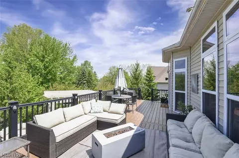 Exterior - 4089 Fox Chase, Seven Hills, OH 44131 photo 5 of 9