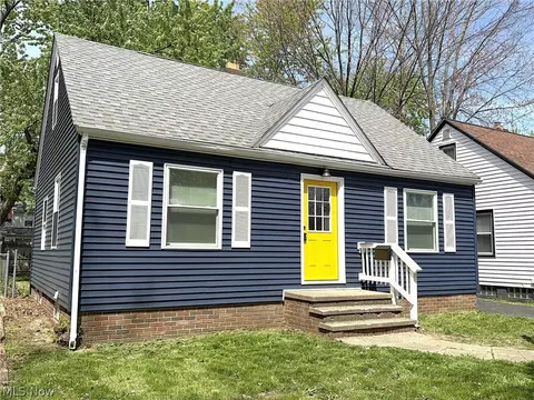 11804 Kensington Ave, Cleveland, OH 44111