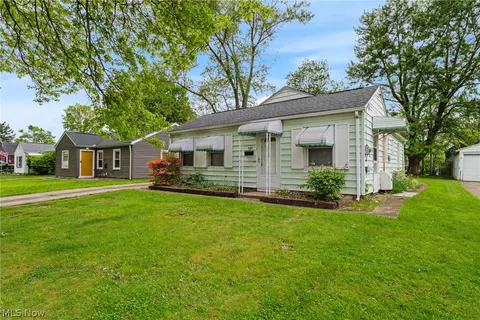 485 Grosvenor Ave NW, Massillon, OH 44647