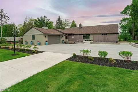 3300 Green Rd, Beachwood, OH 44122