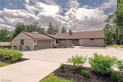 3300 Green Rd, Beachwood, OH 44122