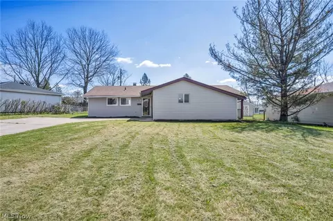 5863 Kimberly Dr, Bedford Heights, OH 44146
