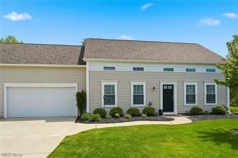 8704 Wakefield Run, North Ridgeville, OH 44039