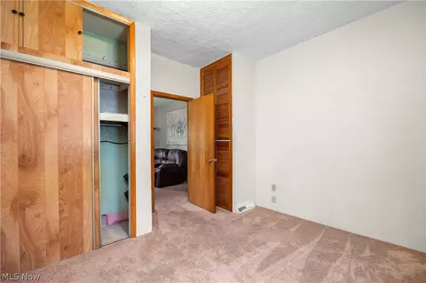 2011 E 31st St, Lorain, OH 44055 photo 13