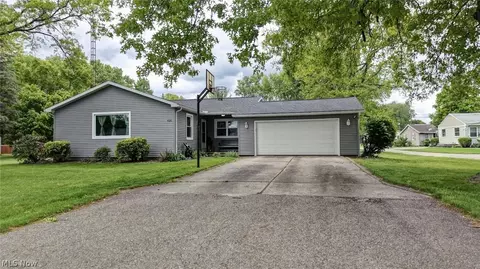 456 Wilson St NE, Bolivar, OH 44612