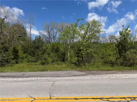 1055 W Edgerton Rd, Broadview Heights, OH 44147