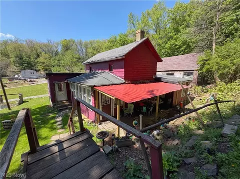 1921 Smithfield St, East Liverpool, OH 43920